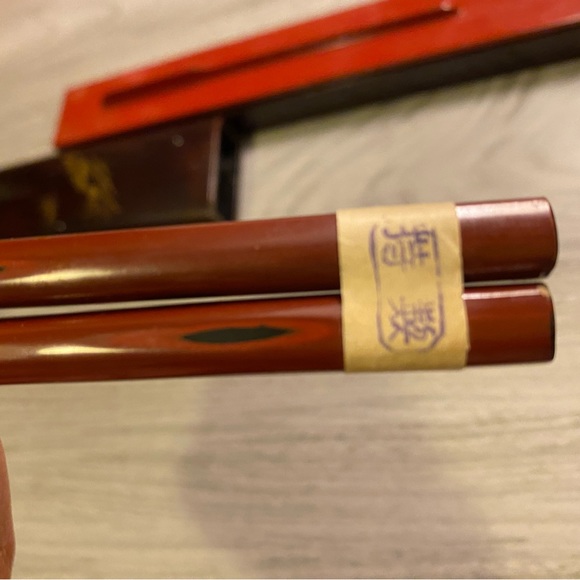 Japanese redwood vintage chopsticks with box and rest - Picture 8 of 12